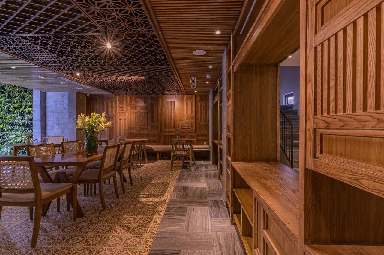 Le Boutique Danang Hotel 4*, Da Nang
