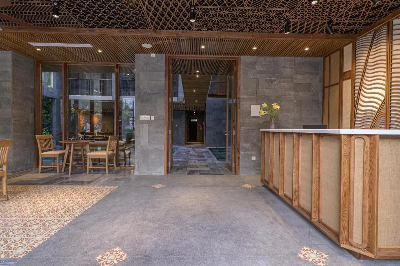 Le Boutique Danang Hotel 4*, Da Nang